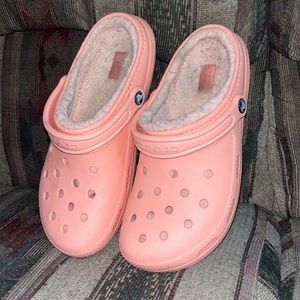 Light Pink Fuzzy Crocs🍑